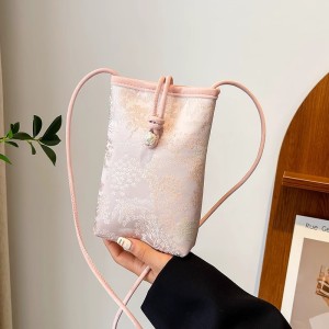 2025 new Chinese style mini mobile phone bag female fashion embroidery small square bag simple versatile messenger bag